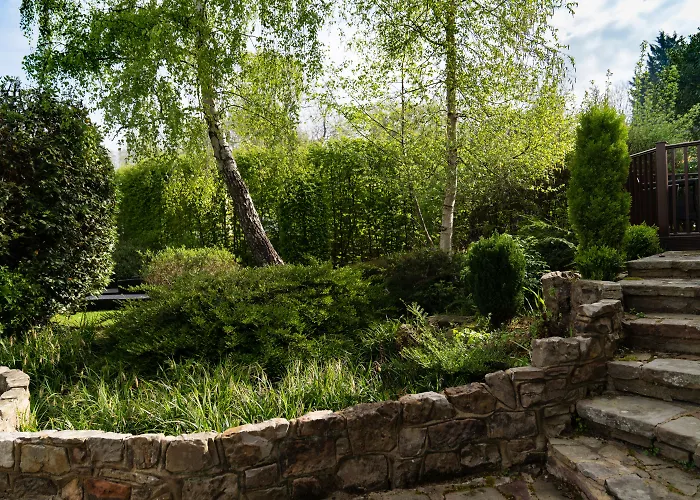 Elite Venue Selection Felbridge - Gatwick